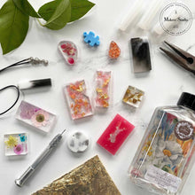 Load image into Gallery viewer, Amy Howard Acrylic Glacier Resin Bundle: 16 oz. Bundle  great for  molds moulds, like Prima Redesign, IOD. Iron Orchid Designs, LaBlanche and many more