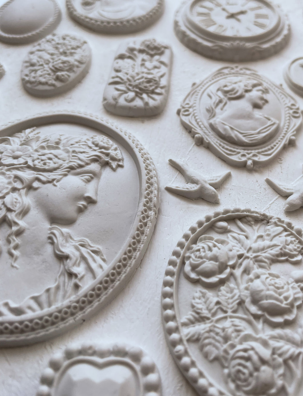 IOD Iron Orchid d Cameo Mould, Mold