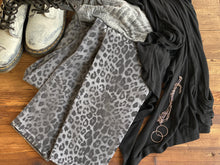 Load image into Gallery viewer, IOD Iron Orchid Designs Catwalk Stamp